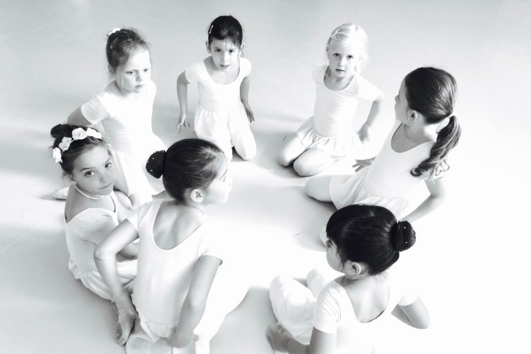 Ballett Minis 4-6 Jahre 3 2 DI Ballett Minis Nina JPG 1