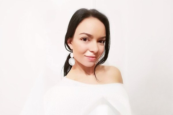 Annie Thomas 600x400 1